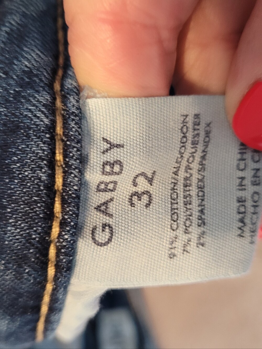 BKE Gabby Ladies Jeans Size 32 Curvy Fit High Rise Euc Comfortable Distressed - Picture 3 of 5